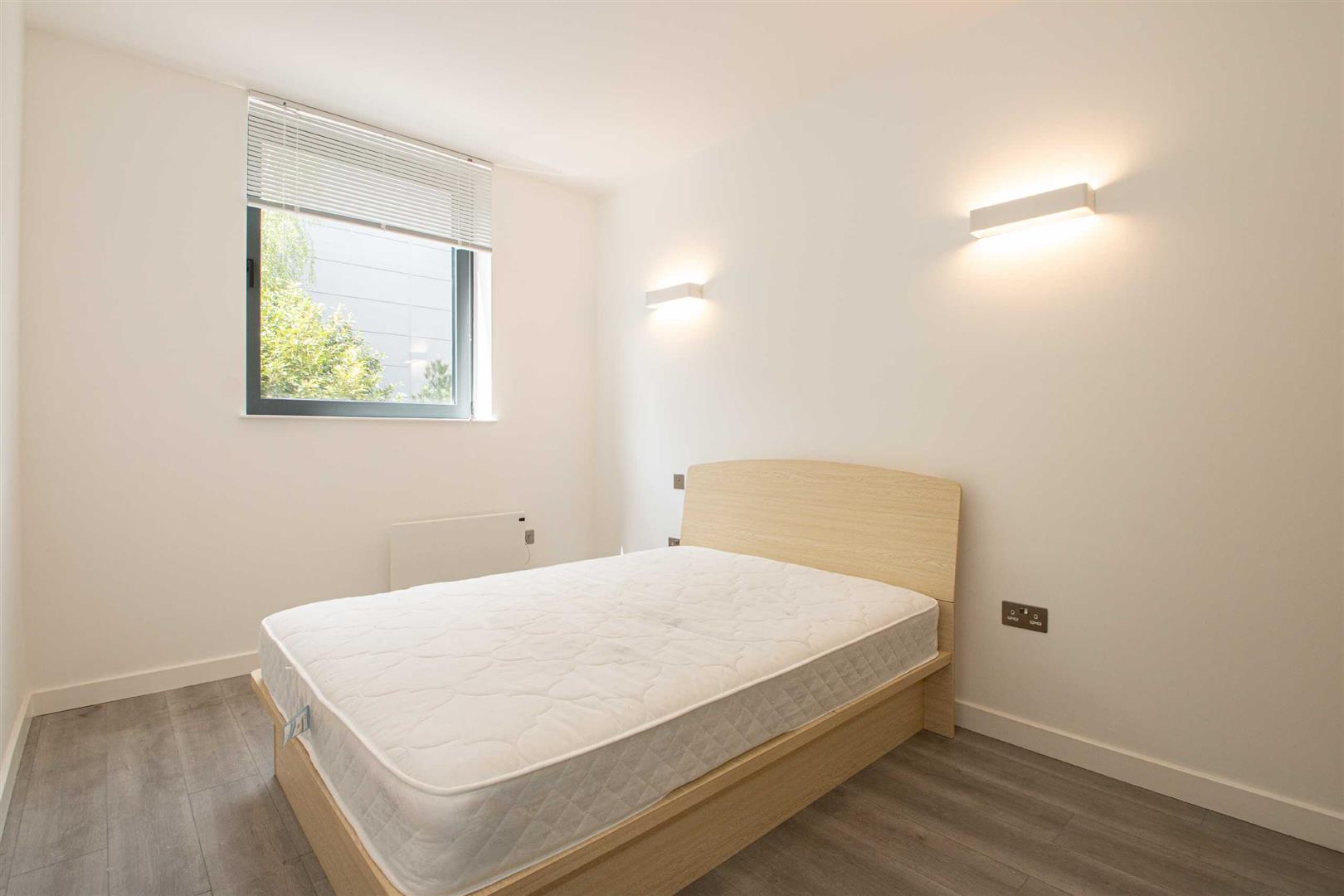 2 Foxhunter Drive, Linford Wood, Milton Keynes